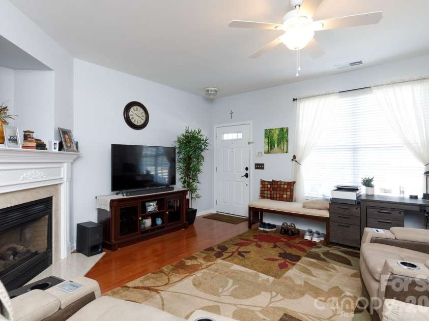 889 Lacebark Drive, Rock Hill, SC 29732.  MLS# CAR4357332, YatesRealty ID 5320. 