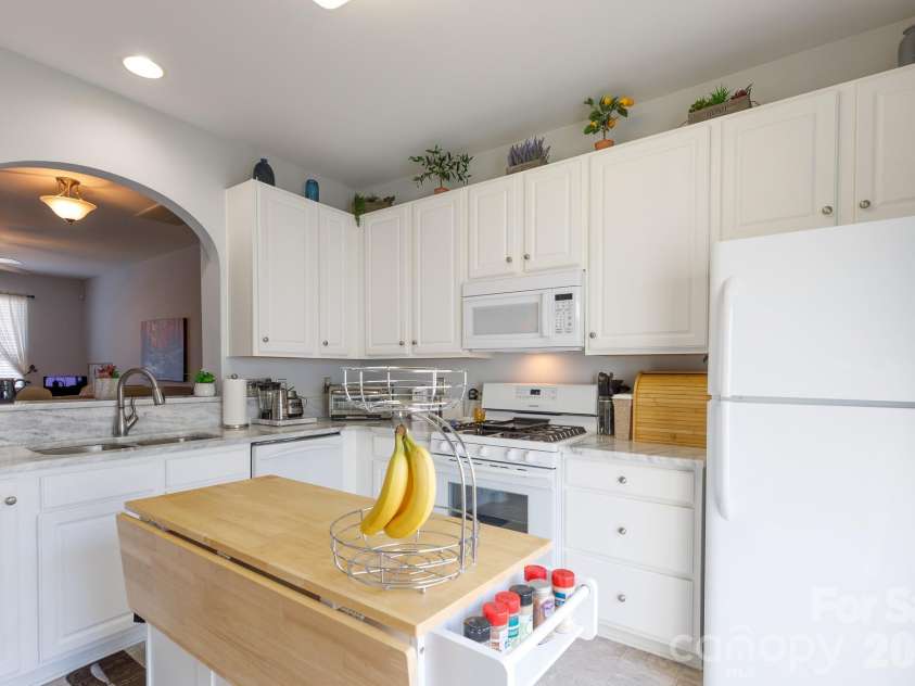 889 Lacebark Drive, Rock Hill, SC 29732.  MLS# CAR4357332, YatesRealty ID 5320. 