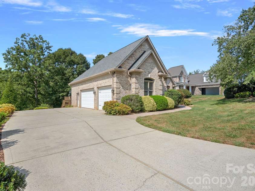 1801 Withers Drive, Denver, NC 28037.  MLS# CAR4426086, YatesRealty ID 53200. 