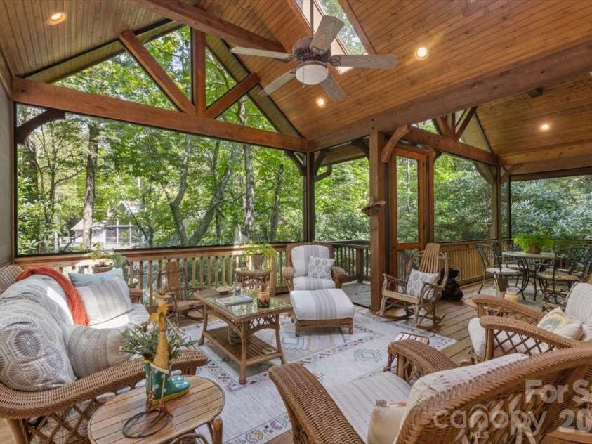 21 Crescent Trail, Highlands, NC 28741.  MLS# CAR4428345, YatesRealty ID 53202. 