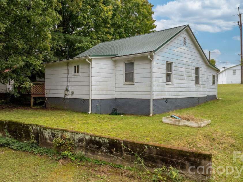 153 Autumn Lane, Spindale, NC 28160.  MLS# CAR4428145, YatesRealty ID 53205. 