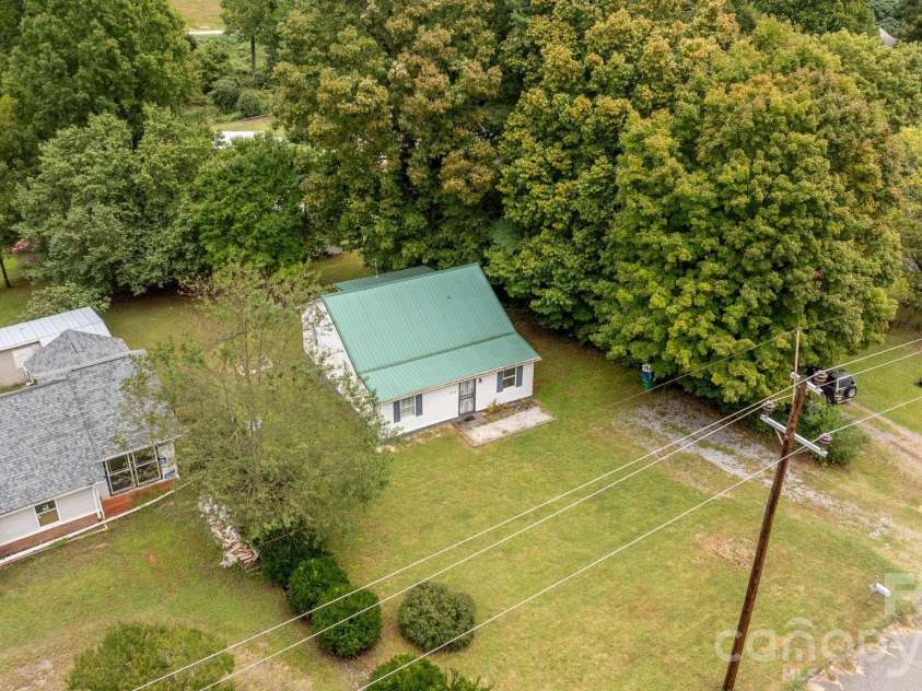 153 Autumn Lane, Spindale, NC 28160.  MLS# CAR4428145, YatesRealty ID 53205. 