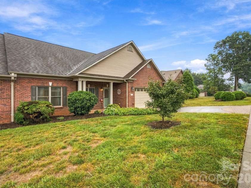 808 3rd Street, Conover, NC 28613.  MLS# CAR4428328, YatesRealty ID 53206. 