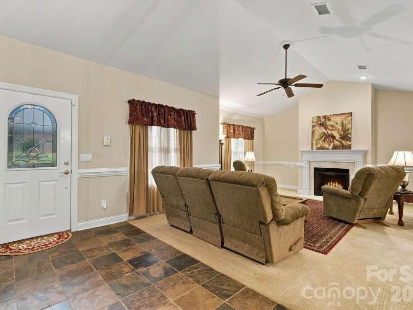 808 3rd Street, Conover, NC 28613.  MLS# CAR4428328, YatesRealty ID 53206. 