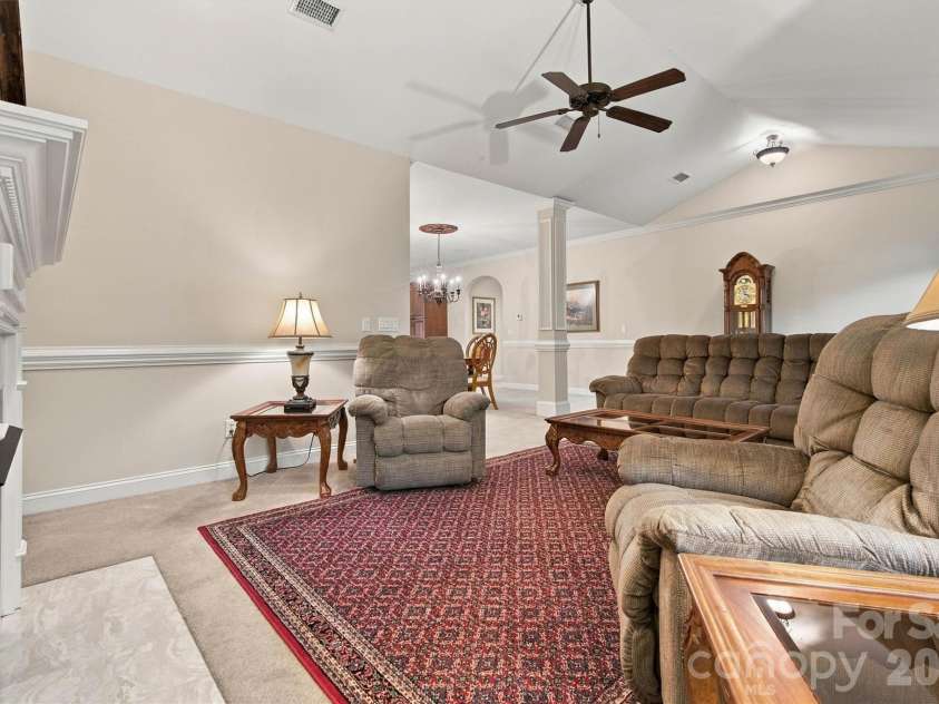 808 3rd Street, Conover, NC 28613.  MLS# CAR4428328, YatesRealty ID 53206. 