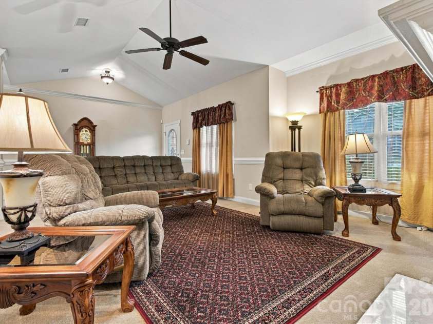 808 3rd Street, Conover, NC 28613.  MLS# CAR4428328, YatesRealty ID 53206. 