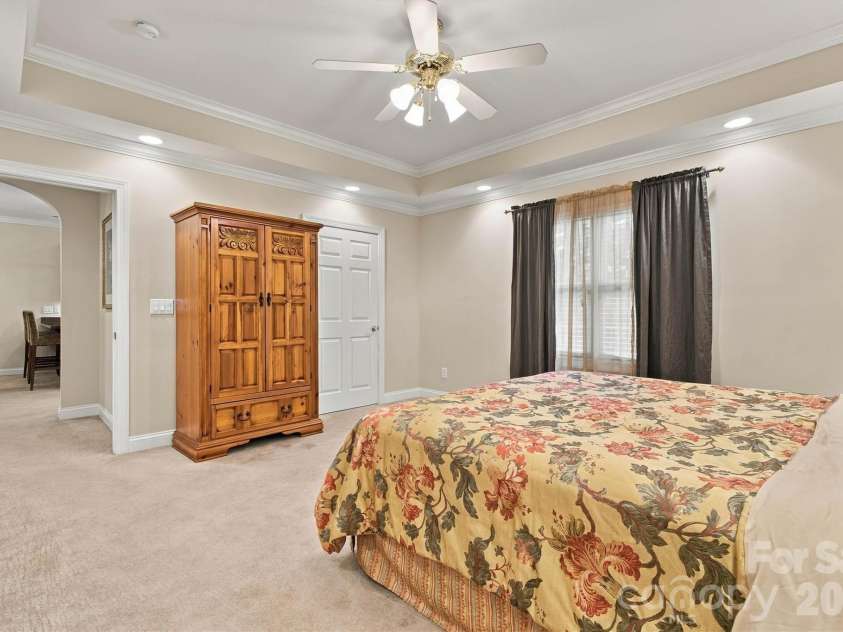 808 3rd Street, Conover, NC 28613.  MLS# CAR4428328, YatesRealty ID 53206. 