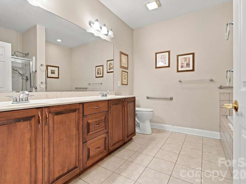 808 3rd Street, Conover, NC 28613.  MLS# CAR4428328, YatesRealty ID 53206. 