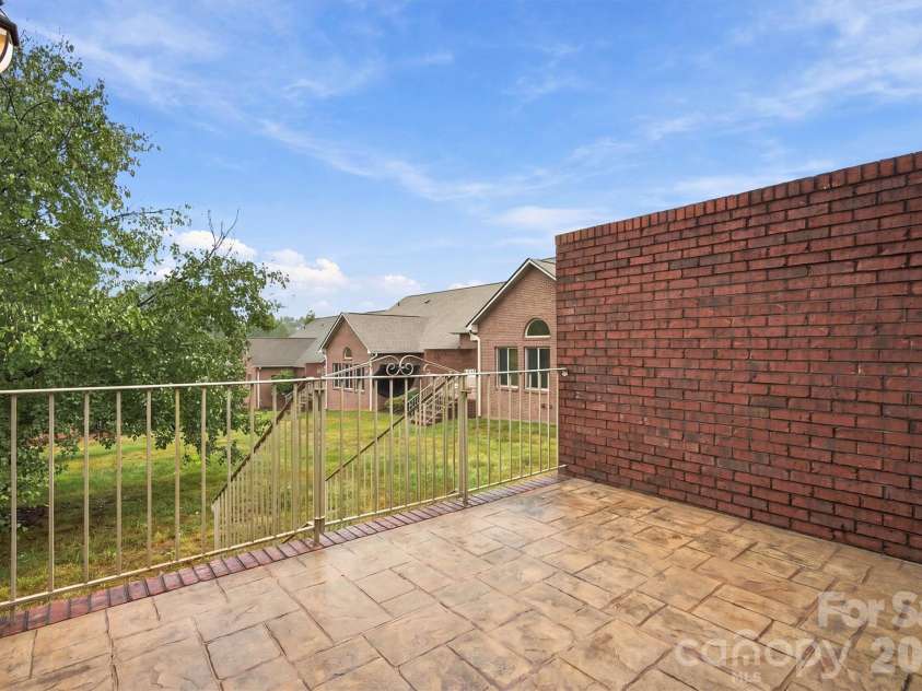 808 3rd Street, Conover, NC 28613.  MLS# CAR4428328, YatesRealty ID 53206. 