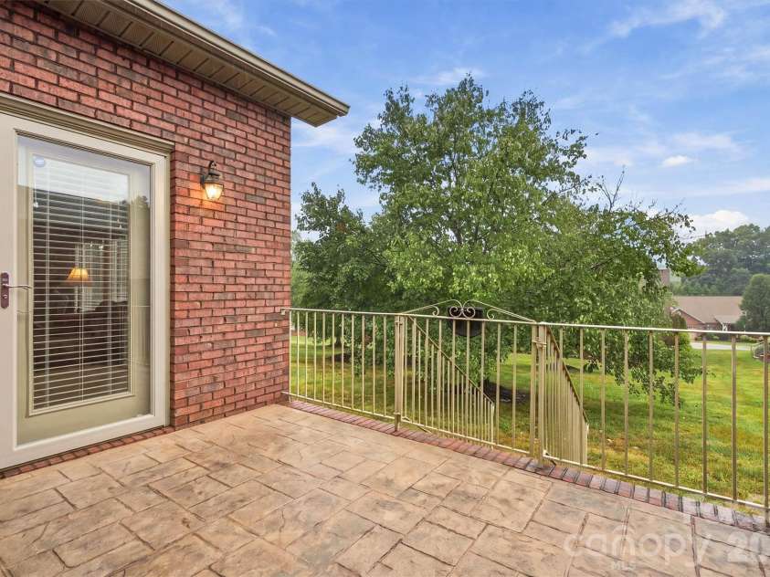 808 3rd Street, Conover, NC 28613.  MLS# CAR4428328, YatesRealty ID 53206. 
