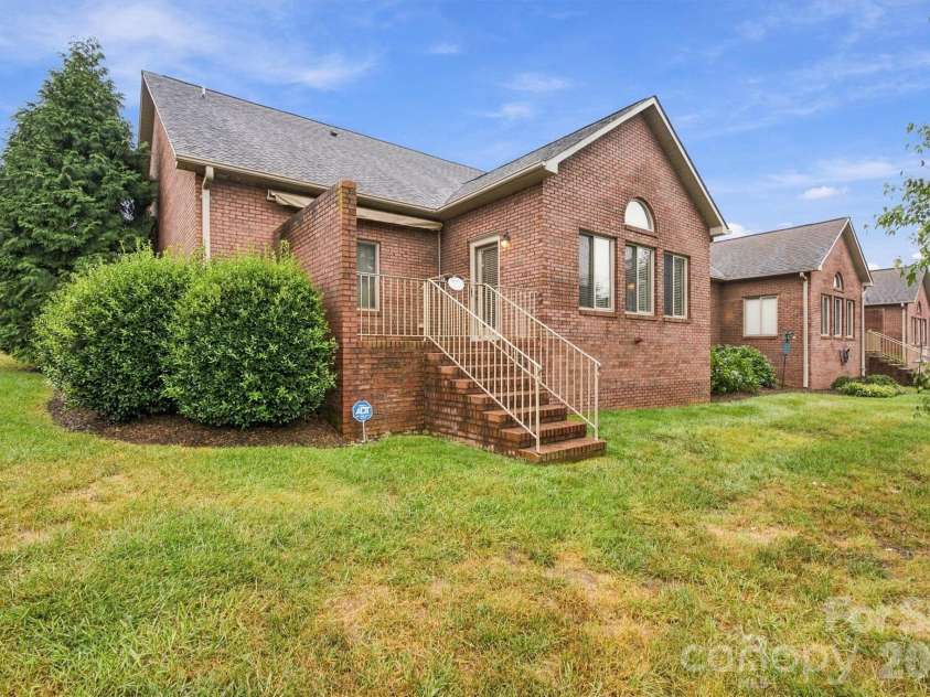 808 3rd Street, Conover, NC 28613.  MLS# CAR4428328, YatesRealty ID 53206. 