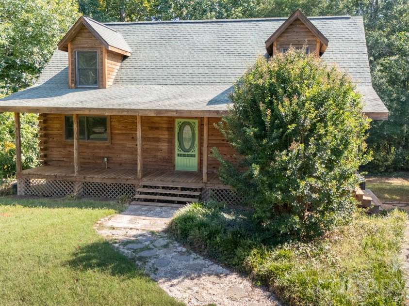 4300 Falcon Hall Way, Rock Hill, SC 29730.  MLS# CAR4428788, YatesRealty ID 53207. 