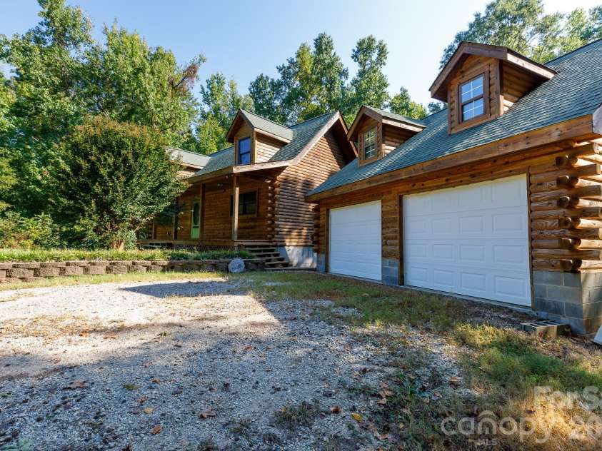 4300 Falcon Hall Way, Rock Hill, SC 29730.  MLS# CAR4428788, YatesRealty ID 53207. 