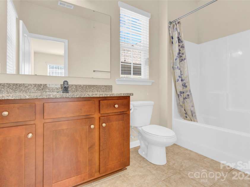 982 Old Trace Road, Concord, NC 28027.  MLS# CAR4228306, YatesRealty ID 5321. 2nd Master Bathroom