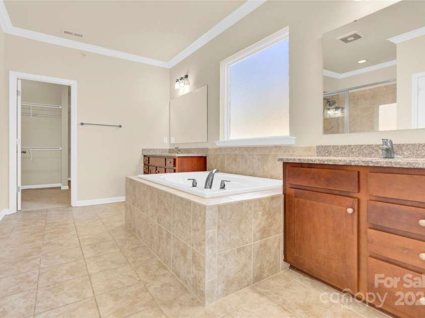 982 Old Trace Road, Concord, NC 28027.  MLS# CAR4228306, YatesRealty ID 5321. Master Bath