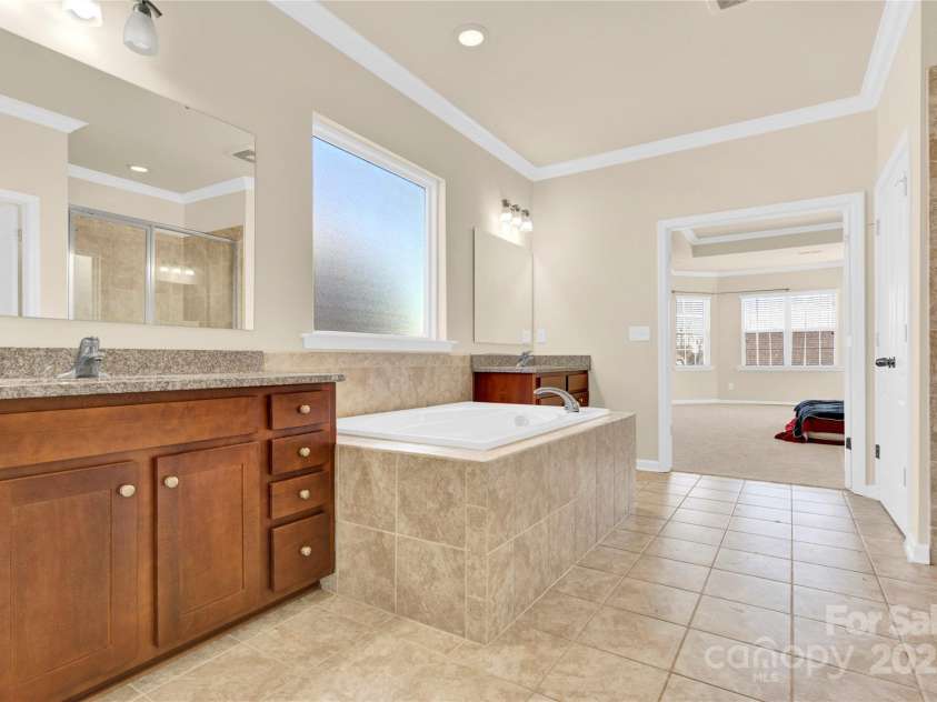 982 Old Trace Road, Concord, NC 28027.  MLS# CAR4228306, YatesRealty ID 5321. Master Bath