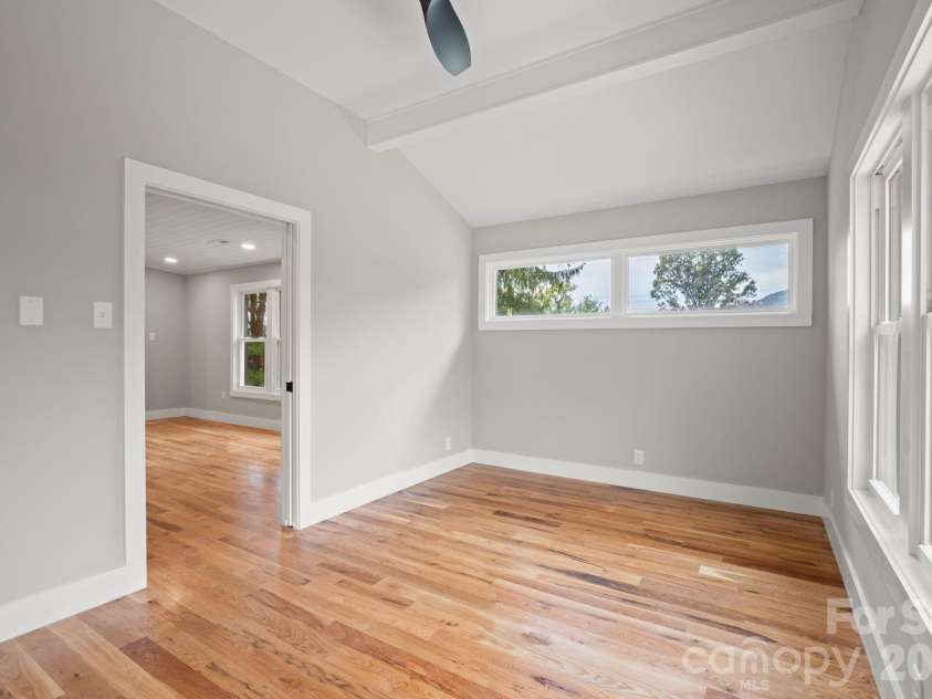 65 Dogwood Grove, Asheville, NC 28805.  MLS# CAR4428757, YatesRealty ID 53211. 