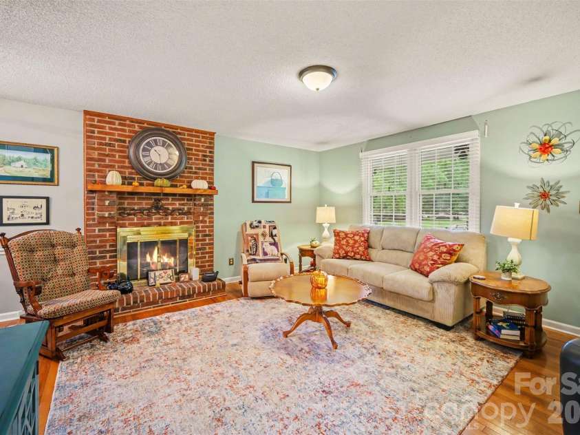 205 Wrentree Lane, Gastonia, NC 28056.  MLS# CAR4428687, YatesRealty ID 53213. 
