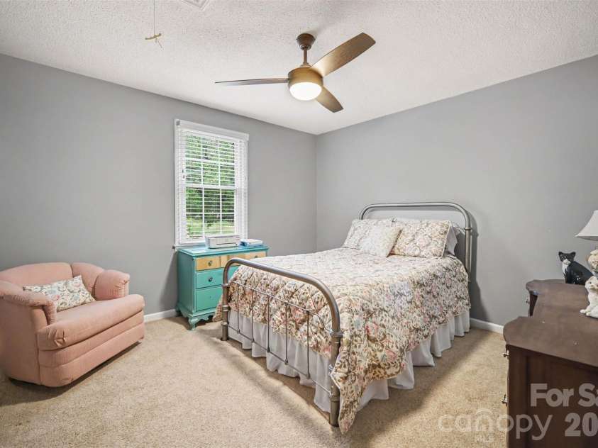 205 Wrentree Lane, Gastonia, NC 28056.  MLS# CAR4428687, YatesRealty ID 53213. 