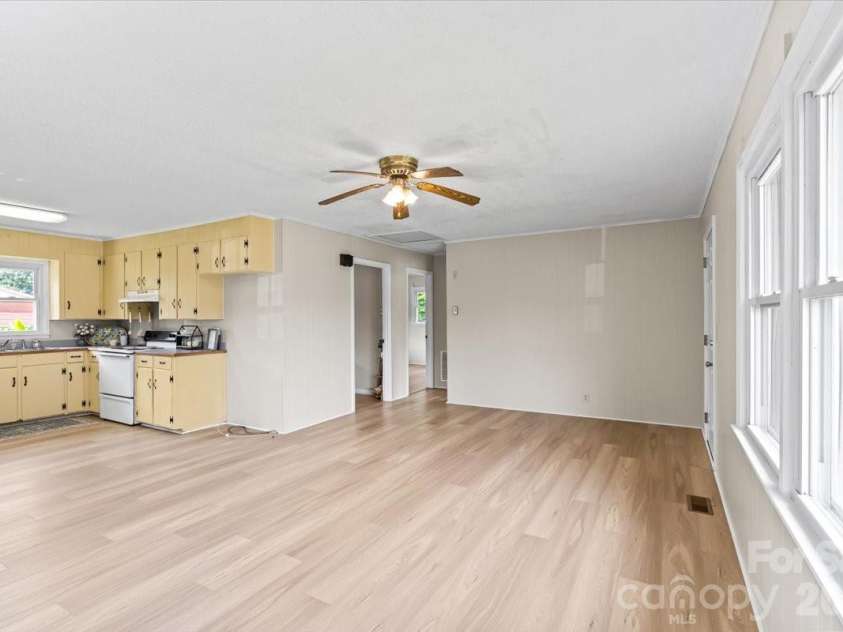 417 Buckoak Street, Stanley, NC 28164.  MLS# CAR4427888, YatesRealty ID 53215. 