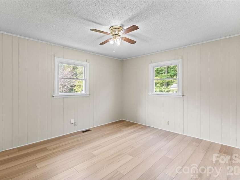 417 Buckoak Street, Stanley, NC 28164.  MLS# CAR4427888, YatesRealty ID 53215. 