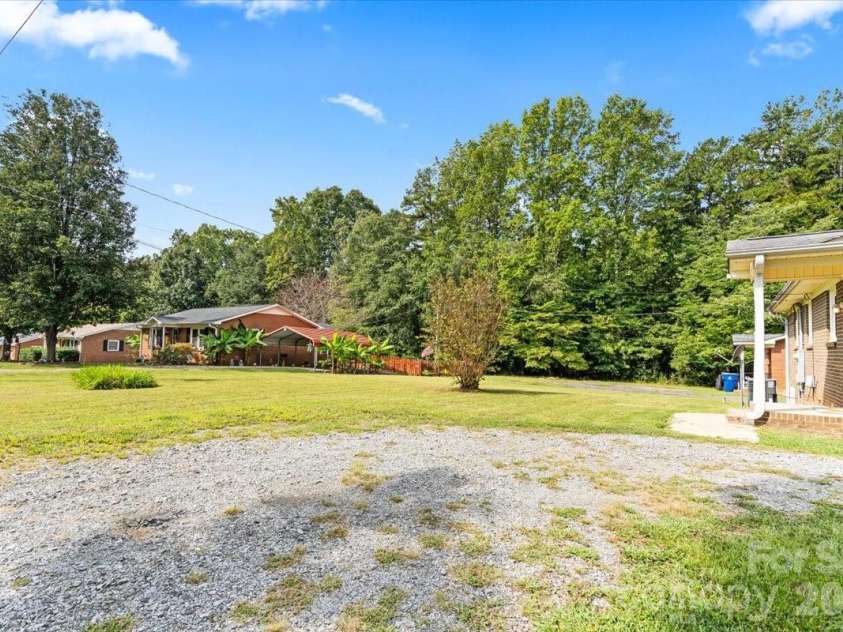 417 Buckoak Street, Stanley, NC 28164.  MLS# CAR4427888, YatesRealty ID 53215. 