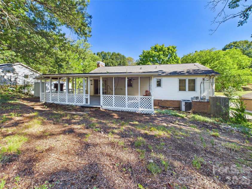 583 Brown Lee Drive, Concord, NC 28025.  MLS# CAR4428796, YatesRealty ID 53218. 