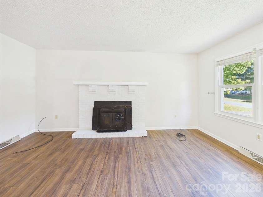 583 Brown Lee Drive, Concord, NC 28025.  MLS# CAR4428796, YatesRealty ID 53218. 