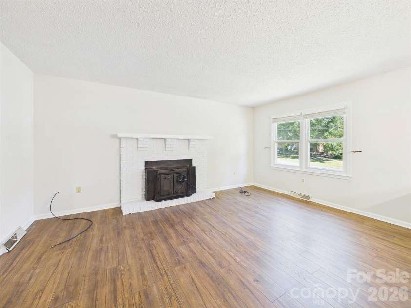 583 Brown Lee Drive, Concord, NC 28025.  MLS# CAR4428796, YatesRealty ID 53218. 