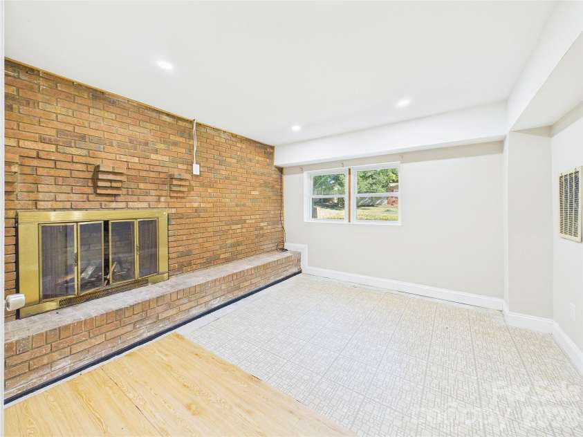 583 Brown Lee Drive, Concord, NC 28025.  MLS# CAR4428796, YatesRealty ID 53218. 