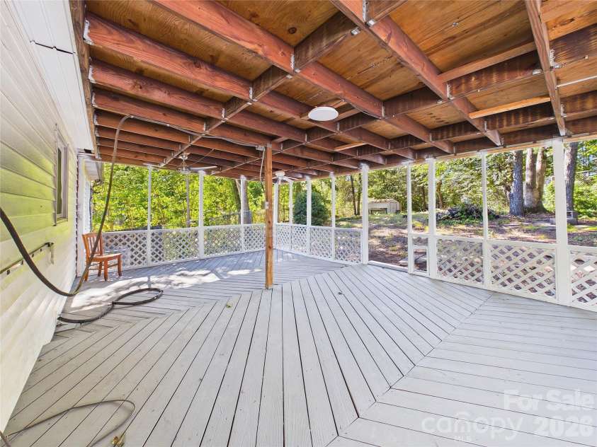 583 Brown Lee Drive, Concord, NC 28025.  MLS# CAR4428796, YatesRealty ID 53218. 