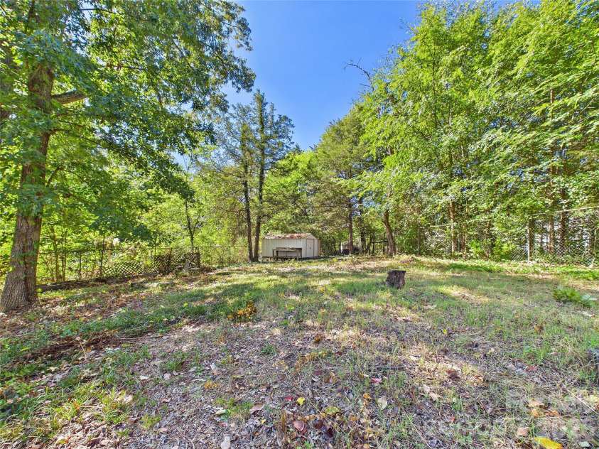 583 Brown Lee Drive, Concord, NC 28025.  MLS# CAR4428796, YatesRealty ID 53218. 