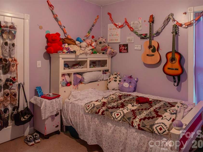 155 4th Avenue, Catawba, NC 28609.  MLS# CAR4427826, YatesRealty ID 53221. 