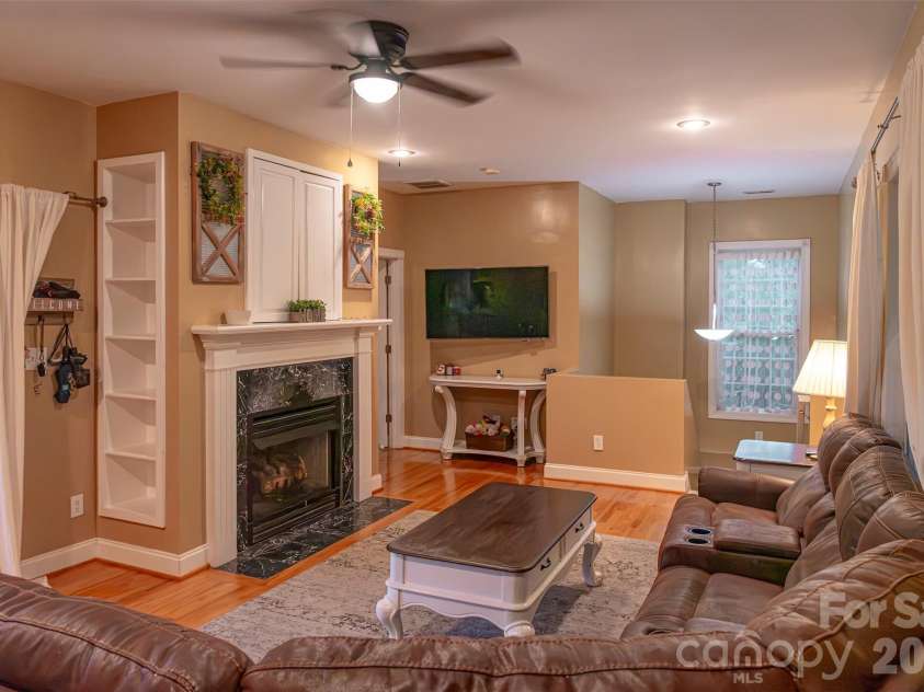 155 4th Avenue, Catawba, NC 28609.  MLS# CAR4427826, YatesRealty ID 53221. 