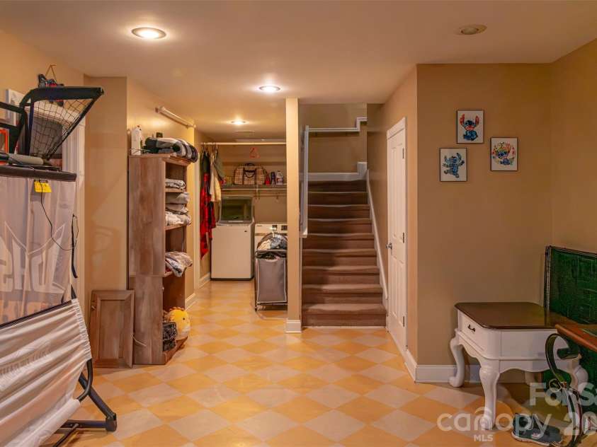 155 4th Avenue, Catawba, NC 28609.  MLS# CAR4427826, YatesRealty ID 53221. 