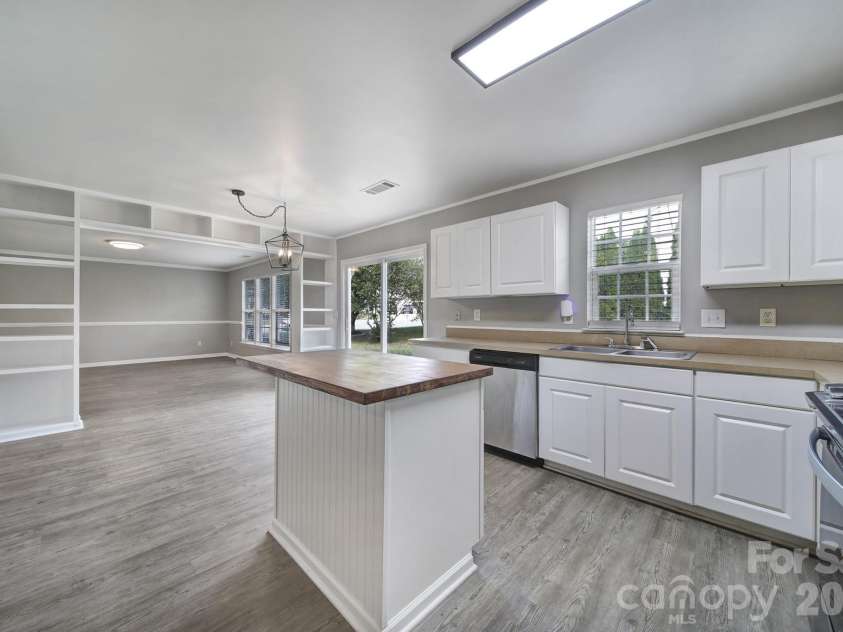 5228 Moonlight Trail, Concord, NC 28025.  MLS# CAR4425207, YatesRealty ID 53223. 