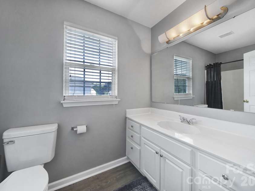 5228 Moonlight Trail, Concord, NC 28025.  MLS# CAR4425207, YatesRealty ID 53223. Hall Bath