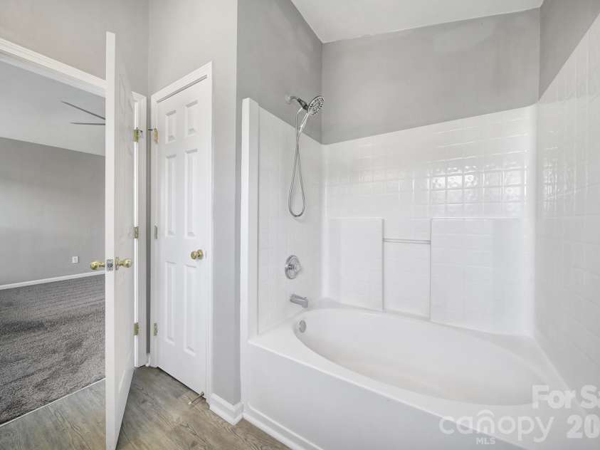 5228 Moonlight Trail, Concord, NC 28025.  MLS# CAR4425207, YatesRealty ID 53223. Primary Bath