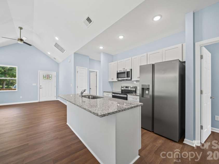 301 Long Street, East Spencer, NC 28039.  MLS# CAR4424524, YatesRealty ID 53224. 