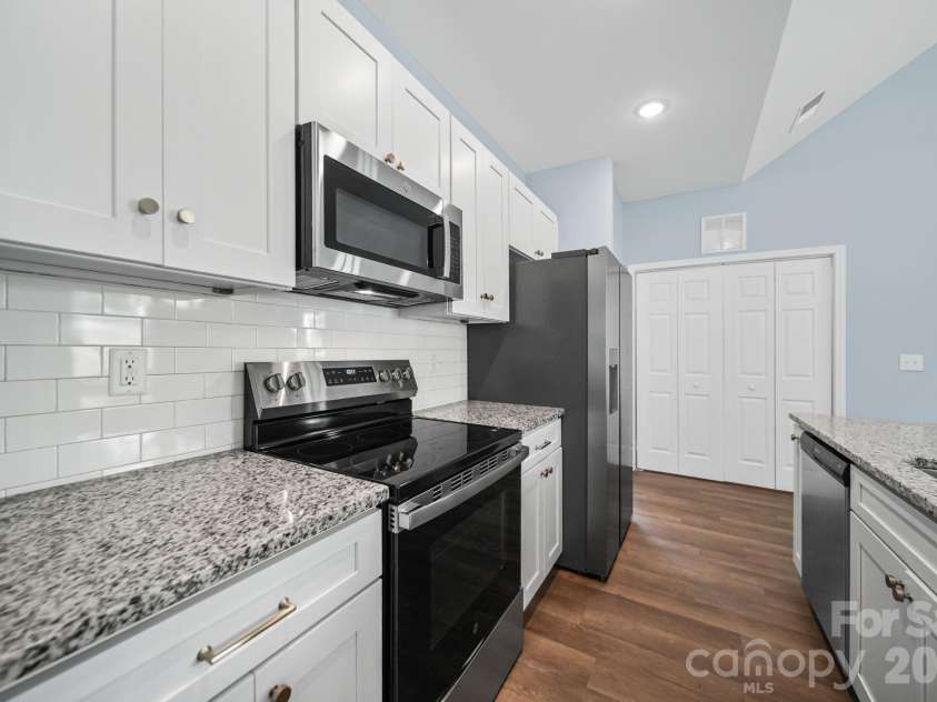 301 Long Street, East Spencer, NC 28039.  MLS# CAR4424524, YatesRealty ID 53224. 
