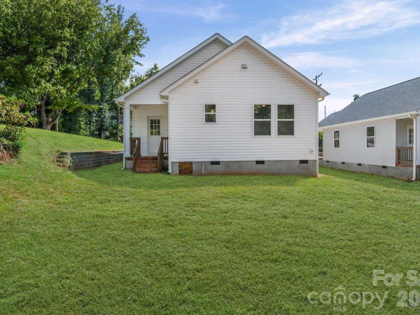 301 Long Street, East Spencer, NC 28039.  MLS# CAR4424524, YatesRealty ID 53224. 