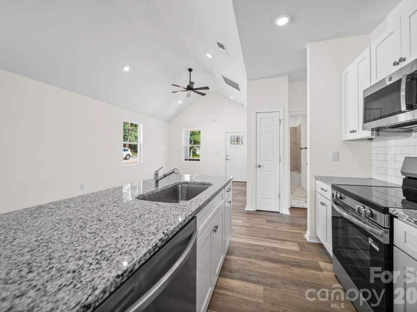 299 Long Street, East Spencer, NC 28039.  MLS# CAR4424473, YatesRealty ID 53225. 