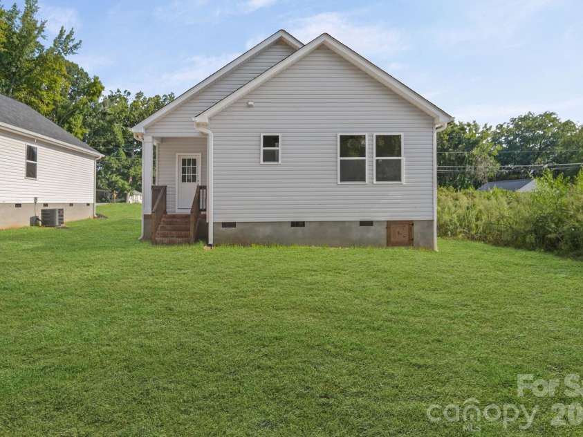 299 Long Street, East Spencer, NC 28039.  MLS# CAR4424473, YatesRealty ID 53225. 