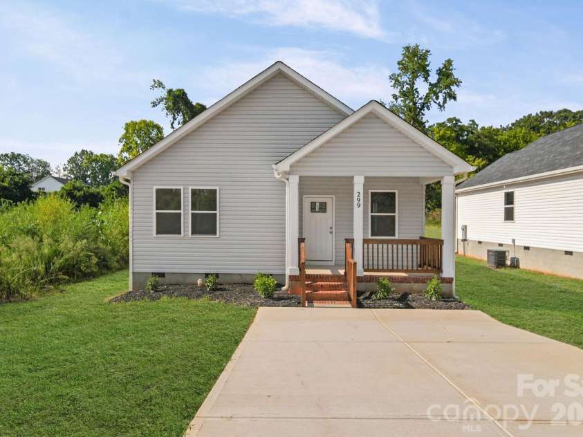 299 Long Street, East Spencer, NC 28039.  MLS# CAR4424473, YatesRealty ID 53225. 