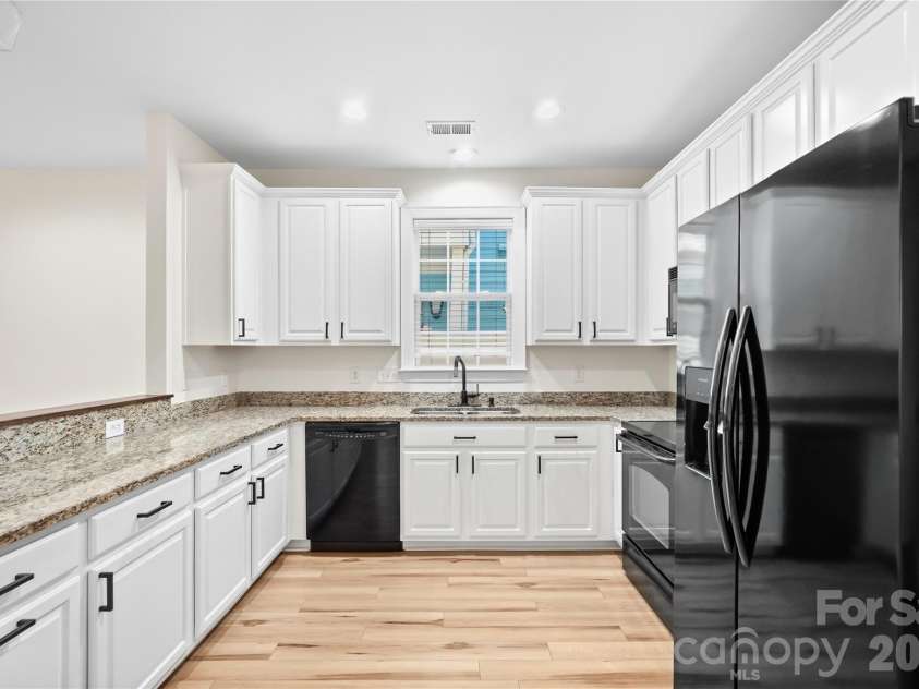 1915 Lela Avenue, Charlotte, NC 28208.  MLS# CAR4428467, YatesRealty ID 53229. 