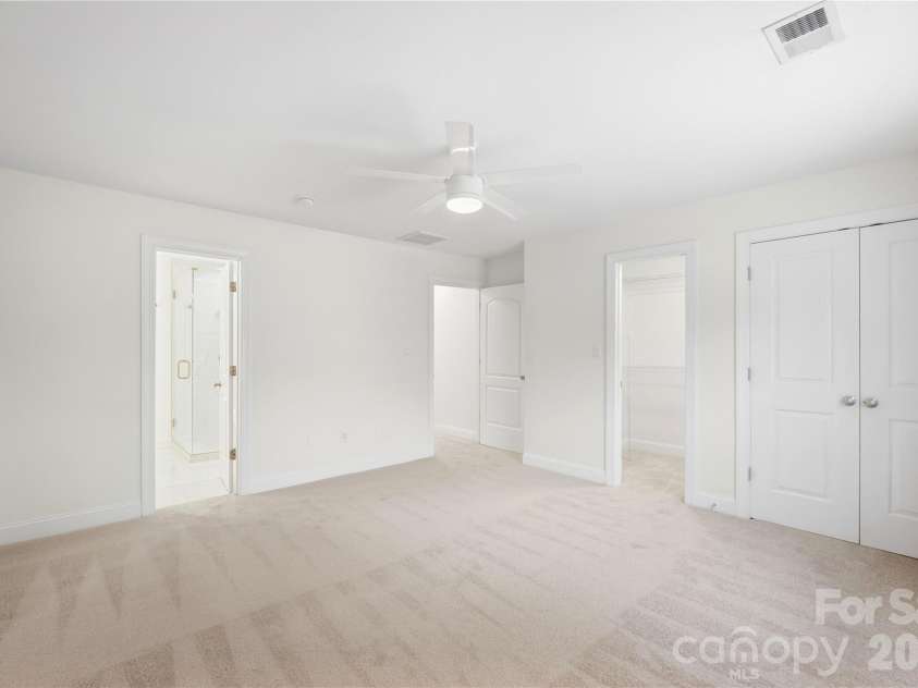 1915 Lela Avenue, Charlotte, NC 28208.  MLS# CAR4428467, YatesRealty ID 53229. 