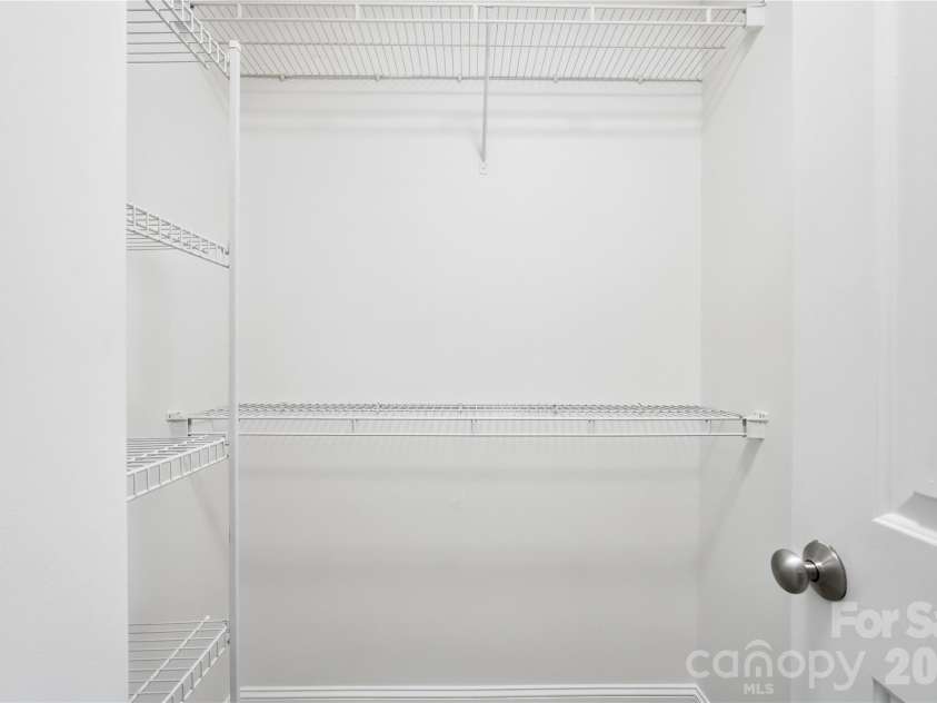 1915 Lela Avenue, Charlotte, NC 28208.  MLS# CAR4428467, YatesRealty ID 53229. 