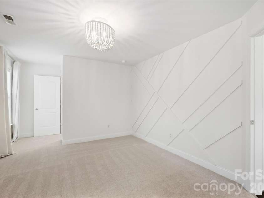 1915 Lela Avenue, Charlotte, NC 28208.  MLS# CAR4428467, YatesRealty ID 53229. 