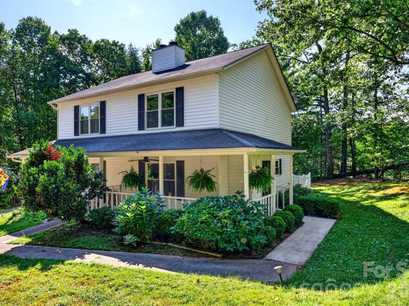158 Rocking Porch Ridge, Asheville, NC 28805.  MLS# CAR4427181, YatesRealty ID 53230. 