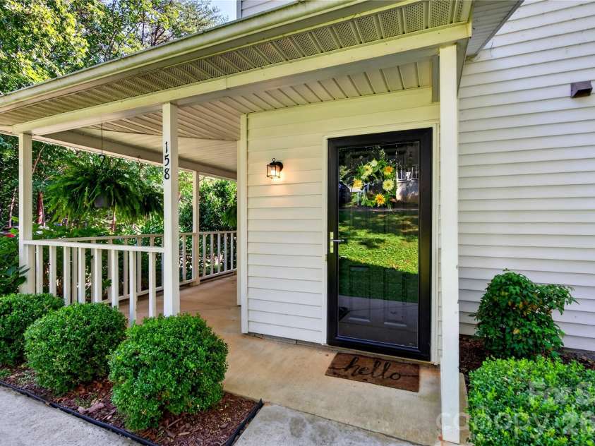 158 Rocking Porch Ridge, Asheville, NC 28805.  MLS# CAR4427181, YatesRealty ID 53230. 